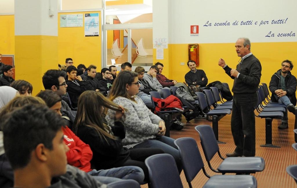 Gli alunni durante l'incontro conclusivo del corso sulla legalità